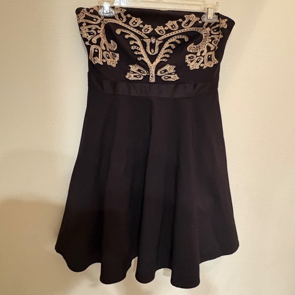 Strapless Black and Gold Cocktail Dress (Size 4-6)
